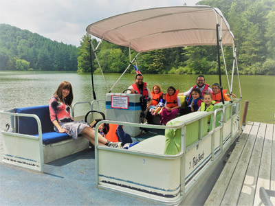 Pontoon boats of all sizes! - Life jackets provided for our 6 pontoon boats that can accommodate
3 or fewer guests
5 or fewer guests
6 or fewer guests
8 or fewer guests
11 or fewer guests