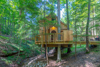 Beech Treehouse  Hocking Hills Treehouse Cabins - Come relax and recharge in your private treehouse getaway in the heart of the Hocking Hills 